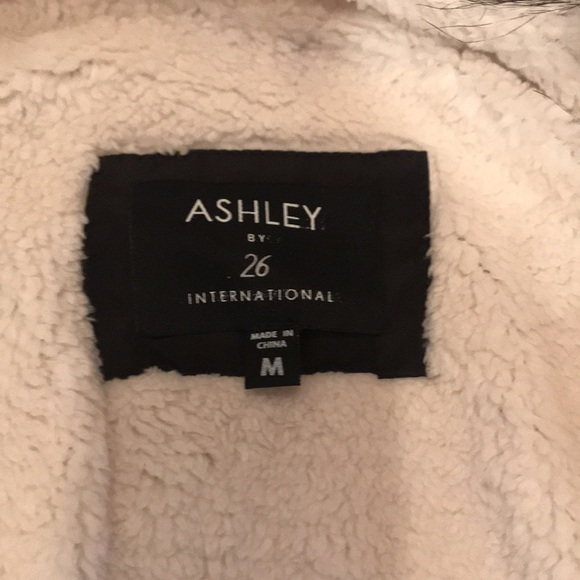I am selling a Ashley by 26 International jacket - Picture 3 of 3